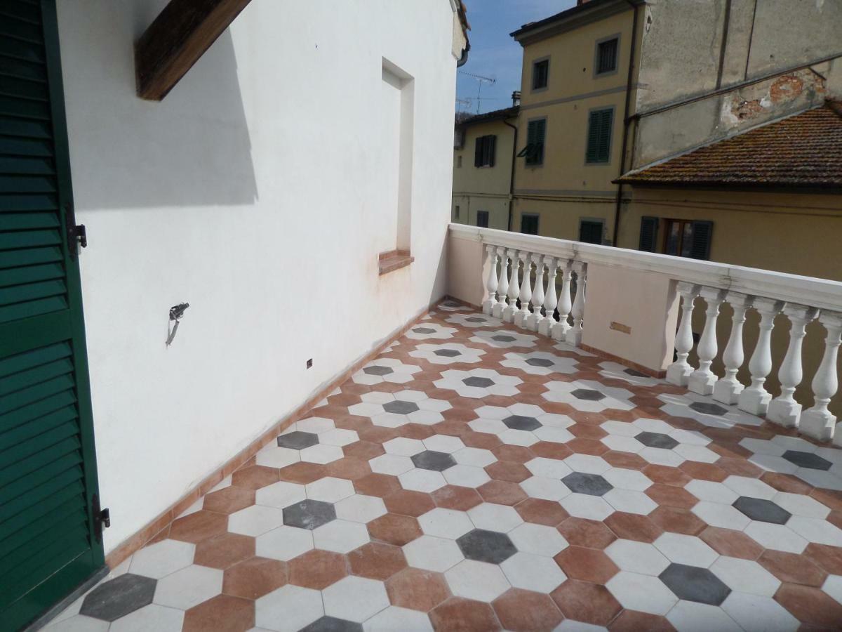 La Terrazza Apartment Палая Екстериор снимка